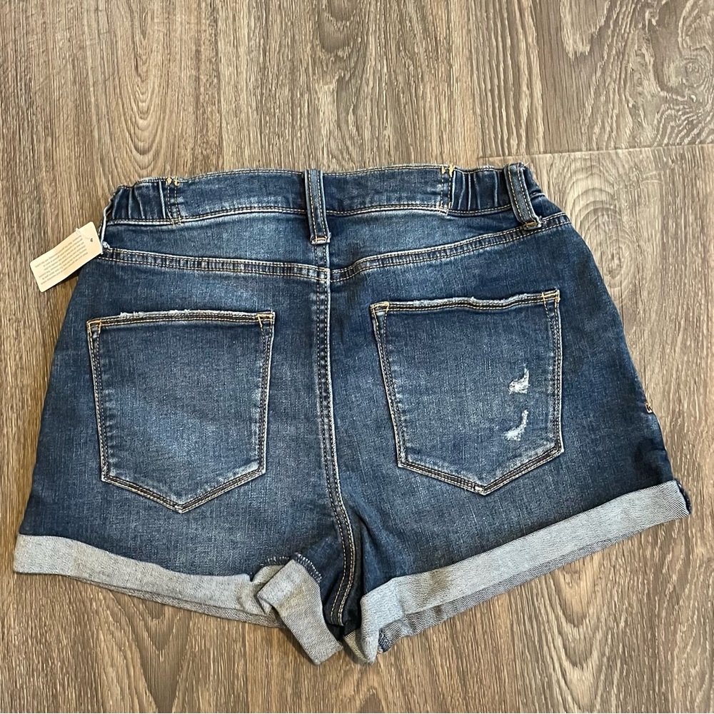 Jean Shorts - Picture 2 of 2